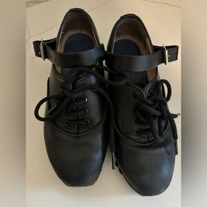 Girls Irish dance hard shoes (size 1)